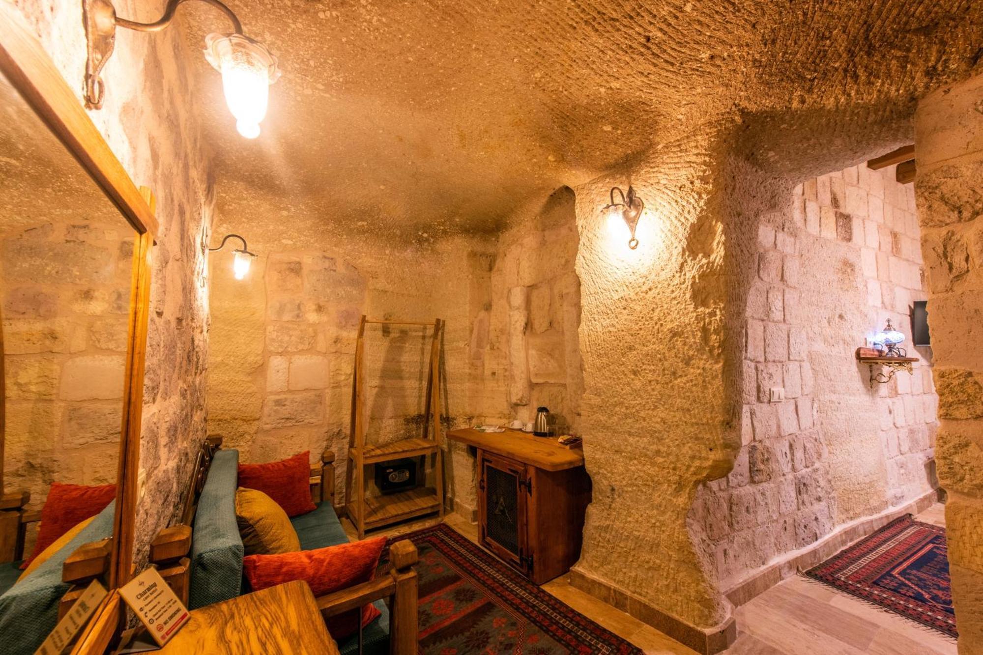 Charming Cave 2*